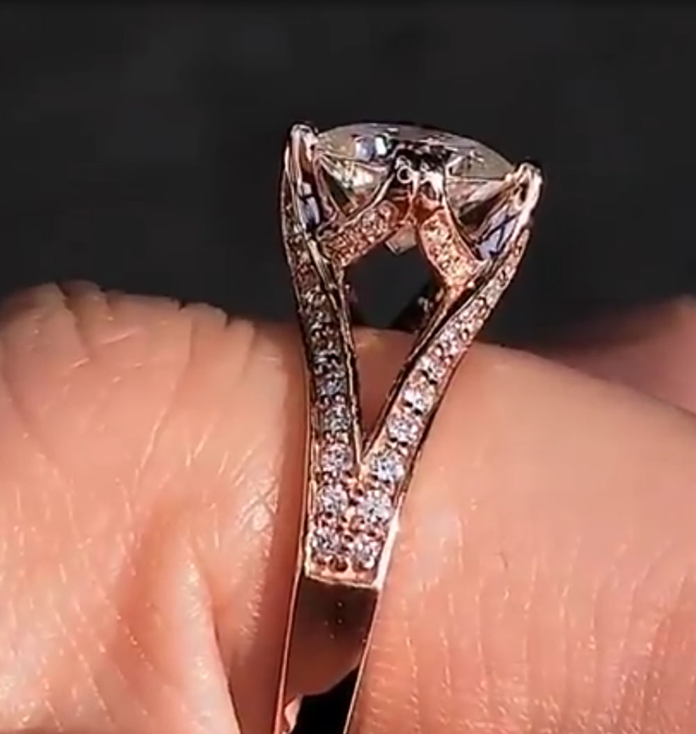 ที่กําหนดเอง 10K Rose Gold ผู้ - Moissanite Engagement Ring 1 Carat บทวิจารณ์และราคา