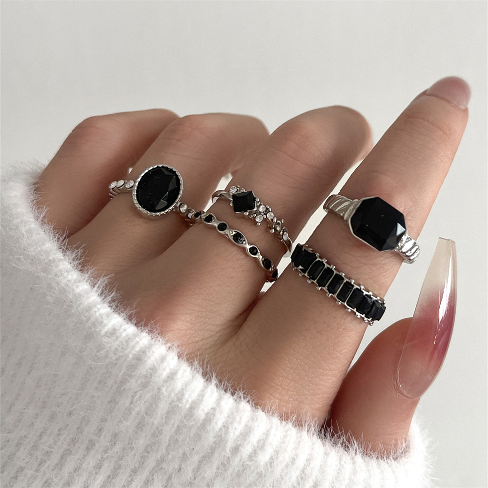 ชุดแหวนหินคริสตัลสีดำสไตล์เรโท - Vintage Punk Knuckle Rings Set บทวิจารณ์และราคา